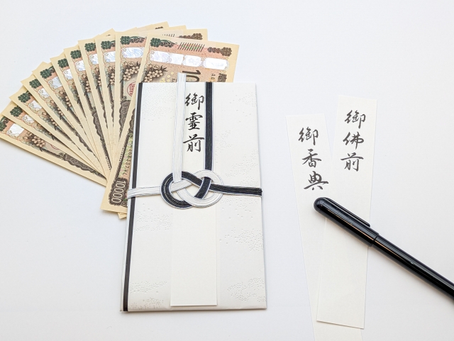 香典の金額で迷ったときの判断基準