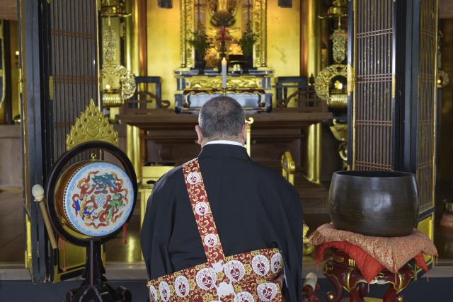 一周忌・三回忌の違いと法要の進め方